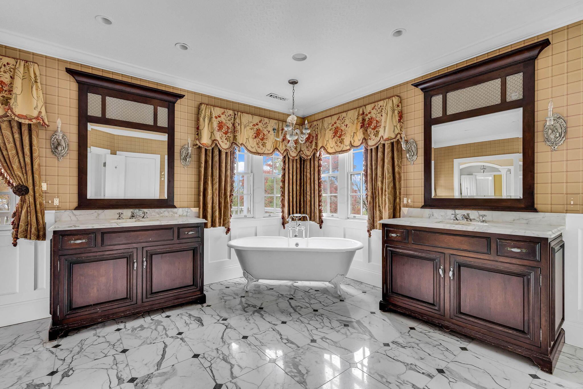 7805 Brill Road Cincinnati, OH 45243 - Photo 92 of 139 92-web-or-mls-7805BrillRoadInt_Hommati10