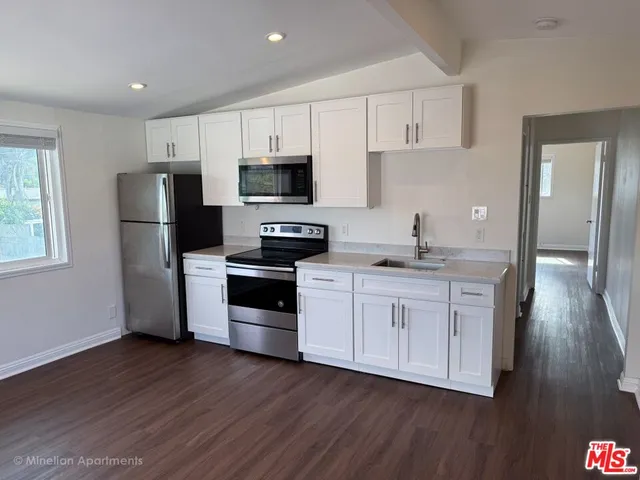 $2,800 | 1813 12th Street, Unit G, Santa Monica, CA 90404