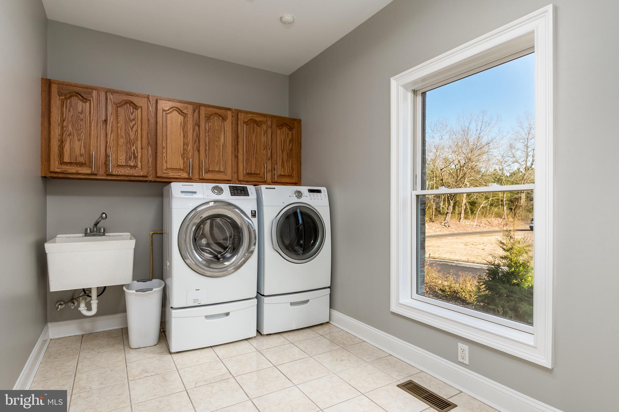 5066 Cooper Road Eden, MD 21822 - Photo 43 of 70 Laundry room with laundry chute