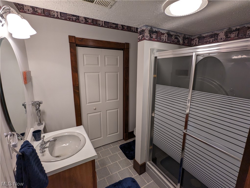 10450 Kile Road Chardon, OH 44024 - Photo 34 of 49 Gallery Image 34