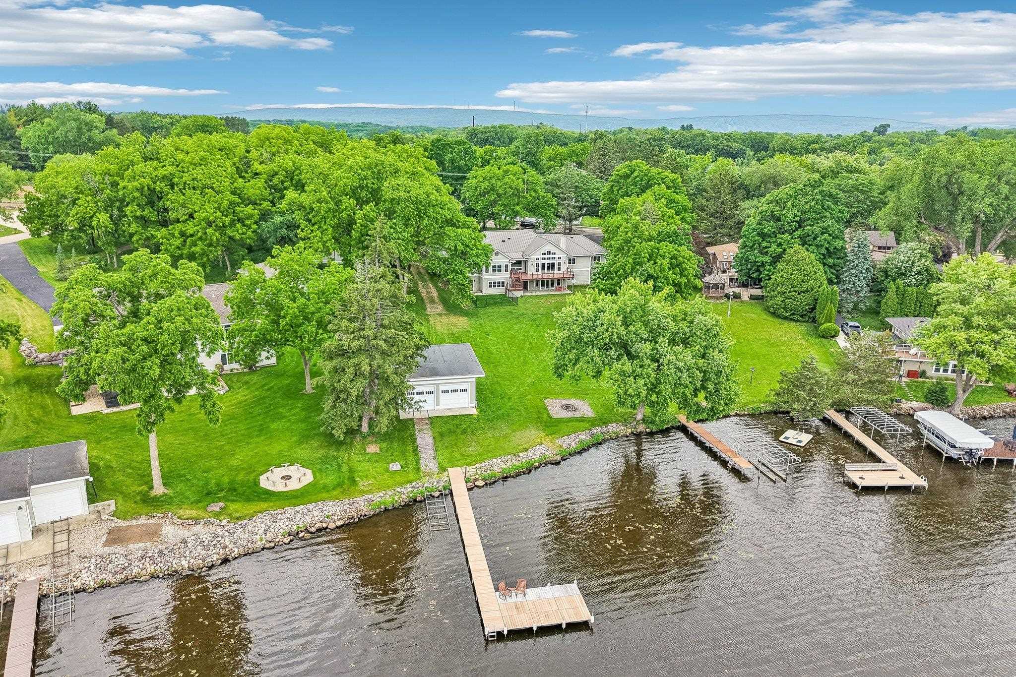 546 Main Street Merrimac, WI 53561 - Photo 1 of 83