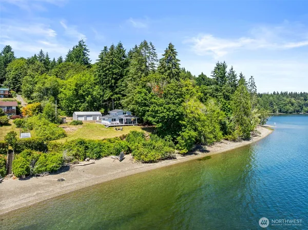 $899,900 | 804 East Colonel Wright Road, Shelton, WA 98584