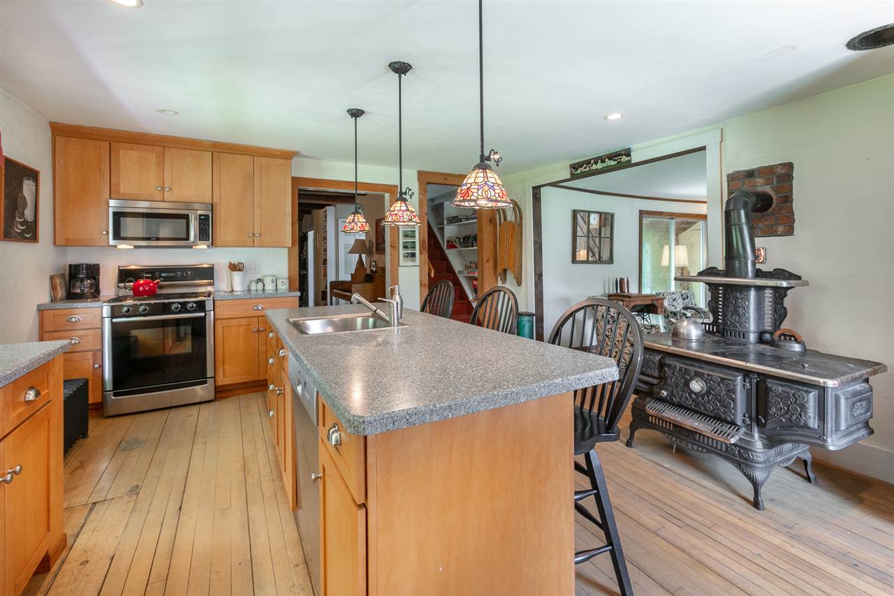 694 Walker Hill Road Barnard, VT 05068 - Photo 10 of 30