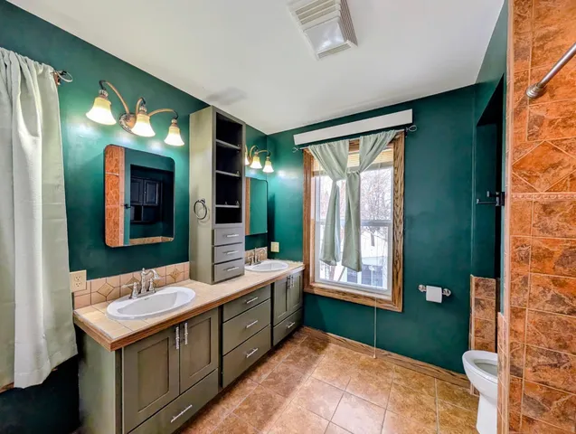 $215,000 | 214 South 5th Street, Montevideo, MN 56265