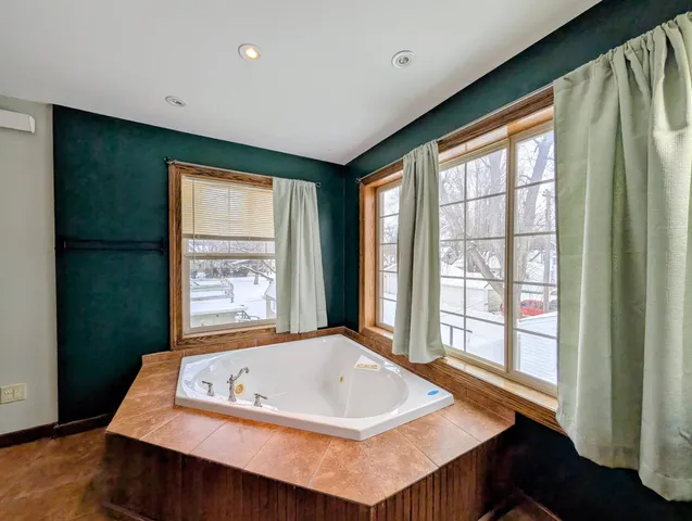 $215,000 | 214 South 5th Street, Montevideo, MN 56265