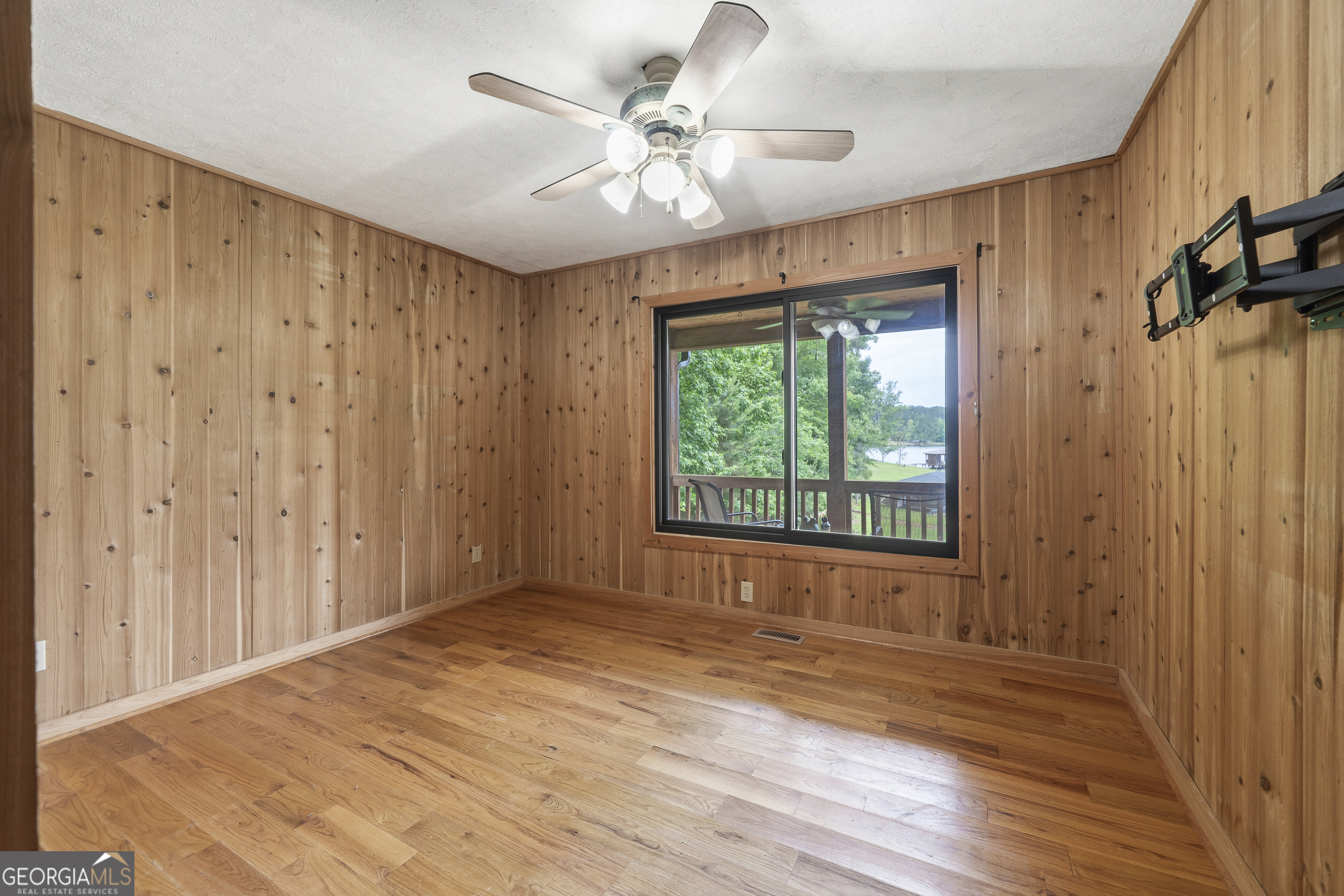 63 Tomahawk Drive Sparta, GA 31087 - Photo 35 of 60 a view of an empty room with a window