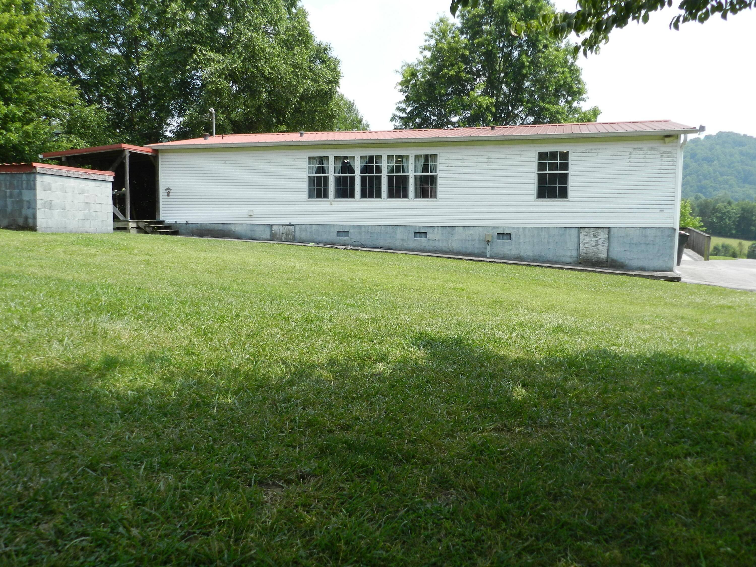 210 Double Springs Road Fall Branch, TN 37656 - Photo 14 of 35 DSCN0347