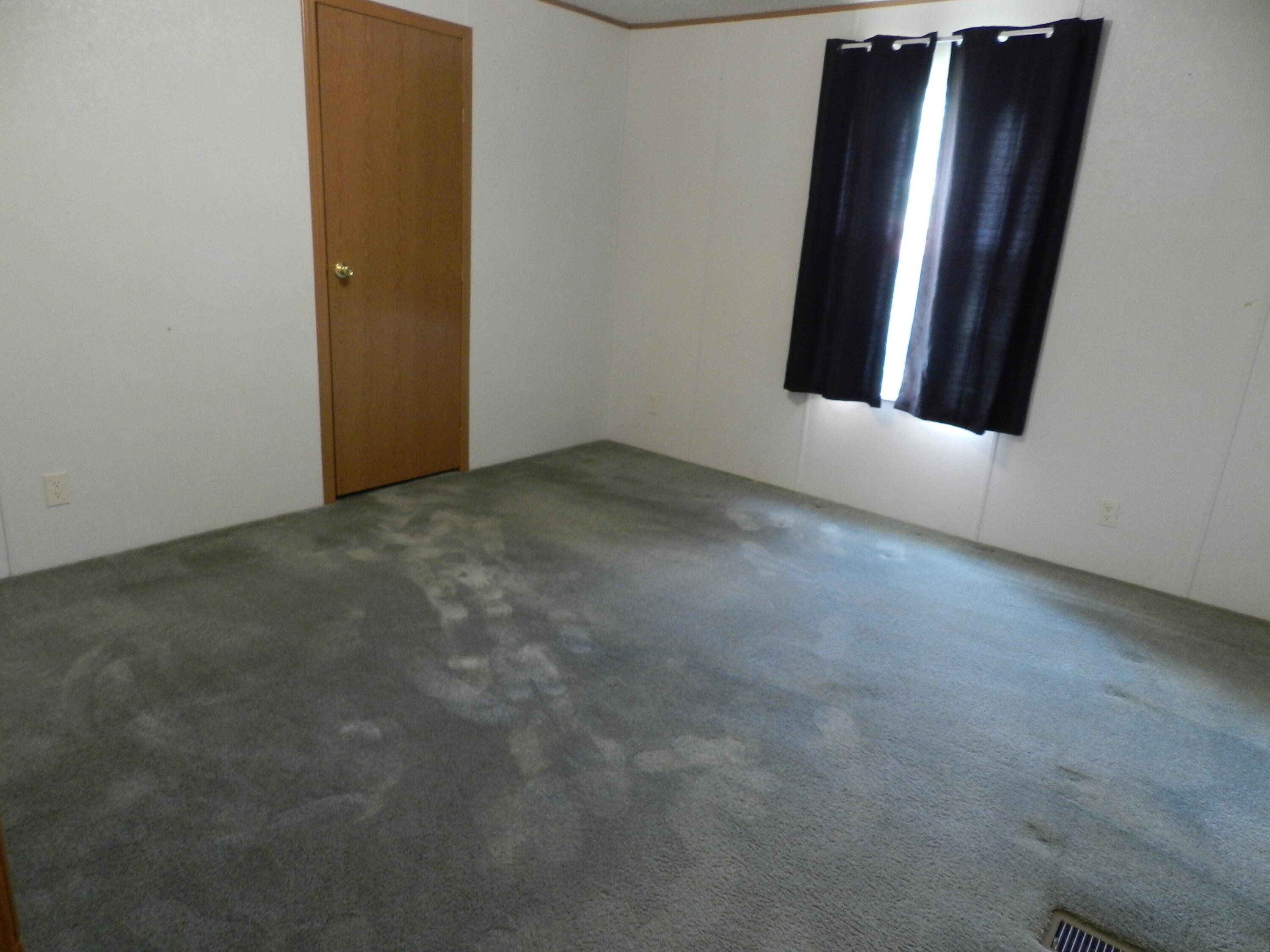 210 Double Springs Road Fall Branch, TN 37656 - Photo 33 of 35 DSCN0369