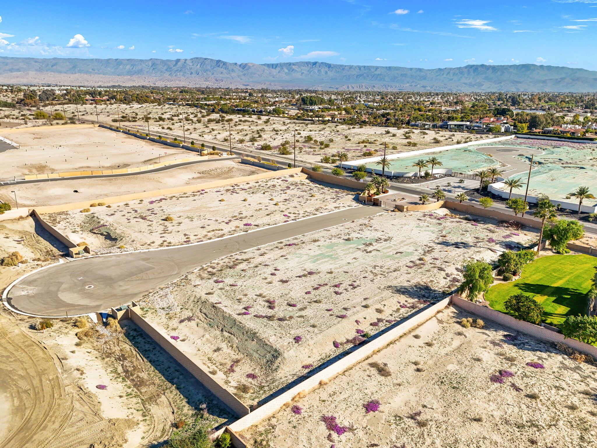 4 Lemay Court Rancho Mirage, CA 92270 - Photo 4 of 6 a view of an ocean beach