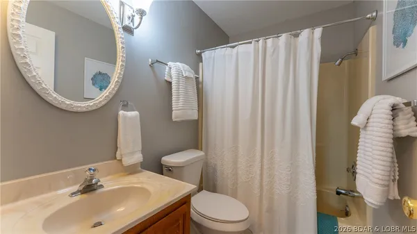 $389,900 | 6570 Pelican Drive, Unit 211, Osage Beach, MO 65065