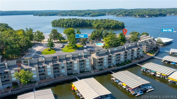 $389,900 | 6570 Pelican Drive, Unit 211, Osage Beach, MO 65065