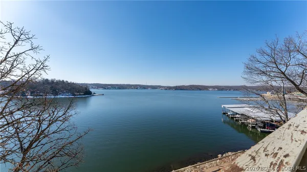 $389,900 | 6570 Pelican Drive, Unit 211, Osage Beach, MO 65065