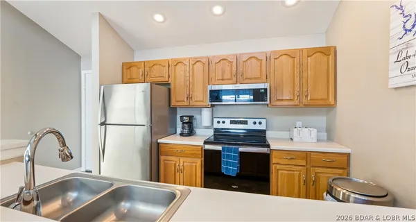 $389,900 | 6570 Pelican Drive, Unit 211, Osage Beach, MO 65065