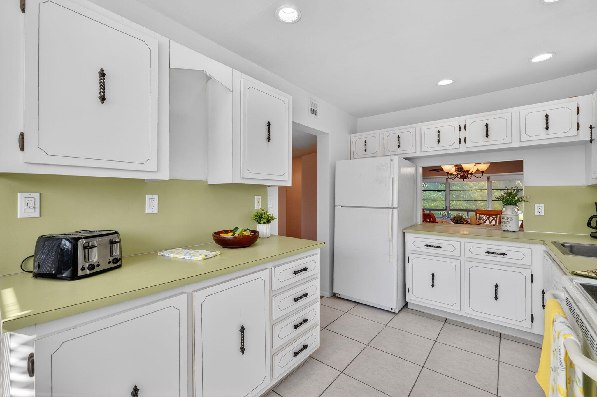 8351 Sands Point Boulevard, Unit A310 Fort Lauderdale, FL 33321 - Photo 11 of 46 11-web-or-mls-8I8A2091