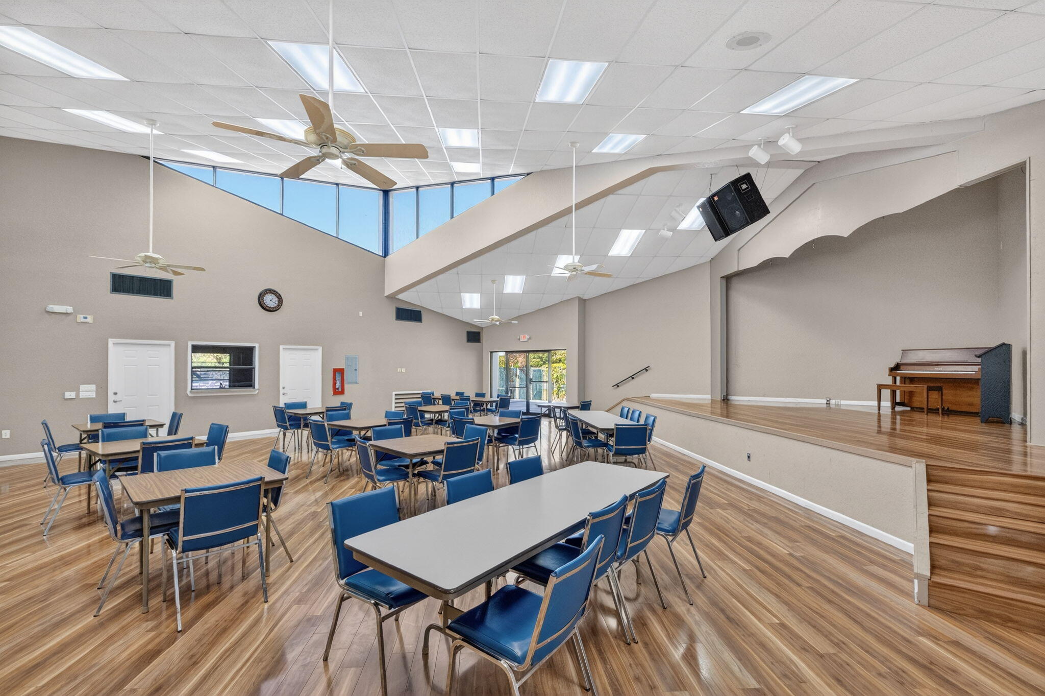 8351 Sands Point Boulevard, Unit A310 Fort Lauderdale, FL 33321 - Photo 39 of 46 36-web-or-mls-8I8A2258