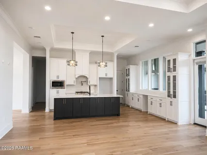 $709,900 | 107 Sugar Cane Palm Circle, Broussard, LA 70592