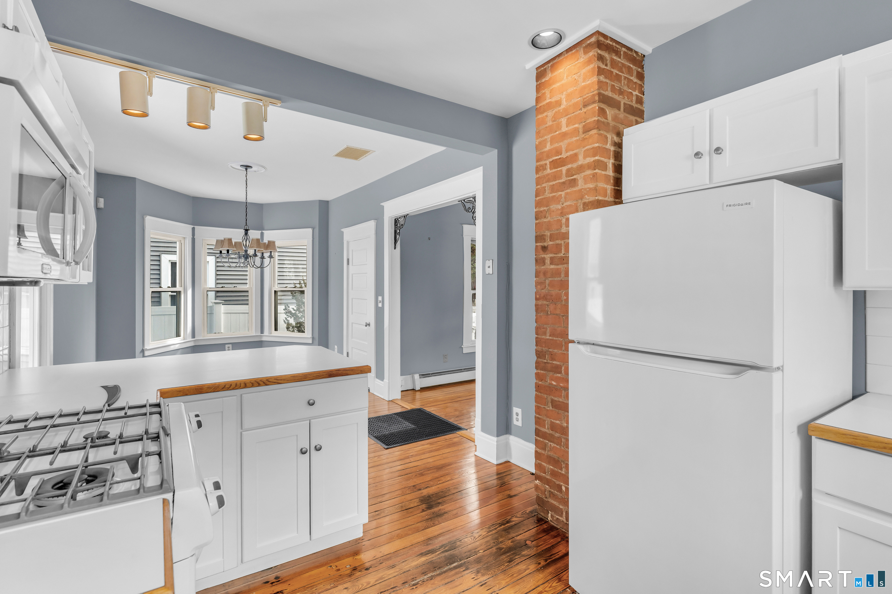 40 Elm Street Branford, CT 06405 - Photo 14 of 35