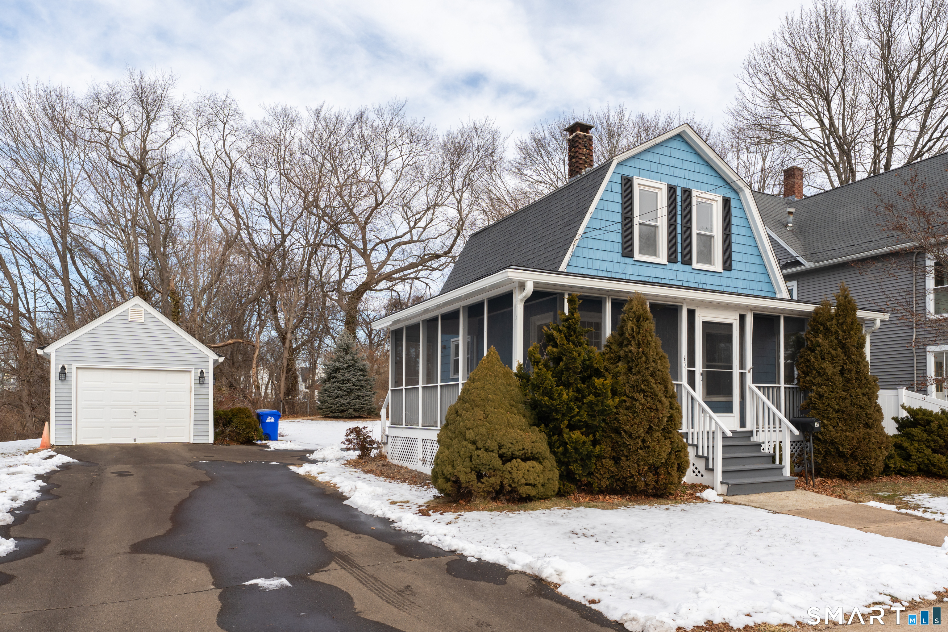 40 Elm Street Branford, CT 06405 - Photo 2 of 35