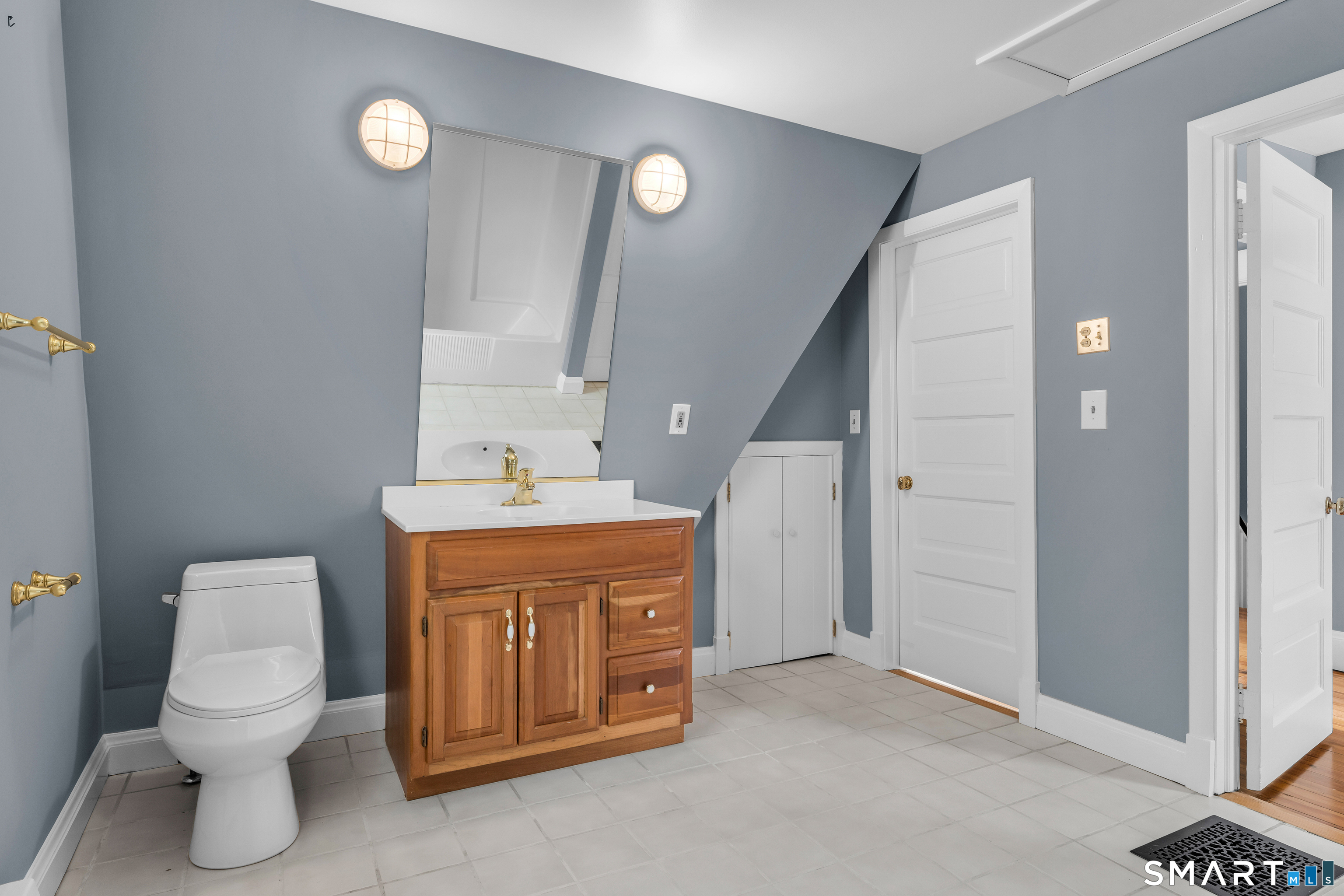 40 Elm Street Branford, CT 06405 - Photo 25 of 35