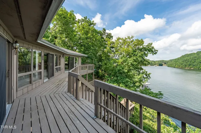 $450,000 | 22627 Montego Bay Road, Abingdon, VA 24211