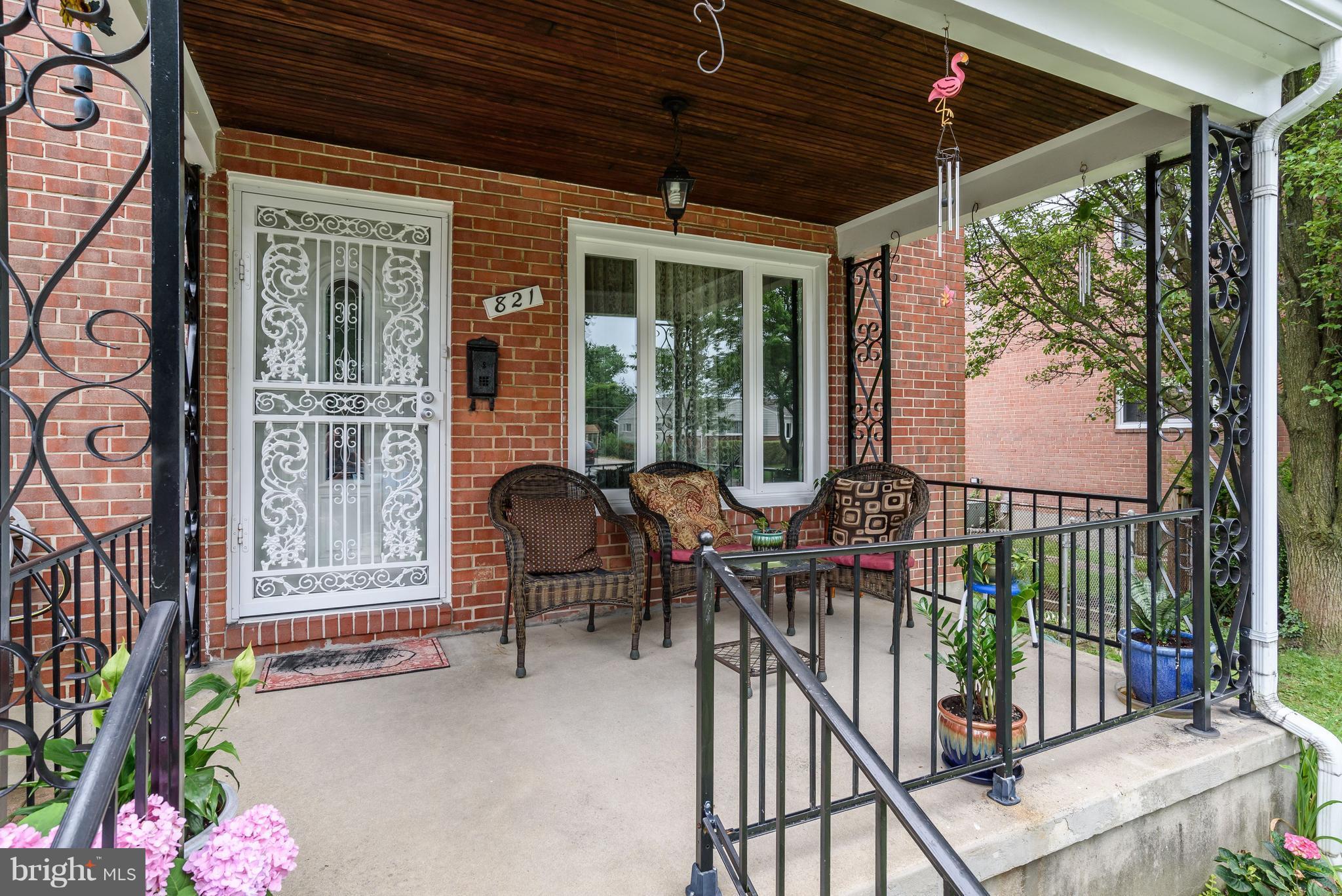 821 Southridge Road Baltimore, MD 21228 - Photo 2 of 30 Front Porch