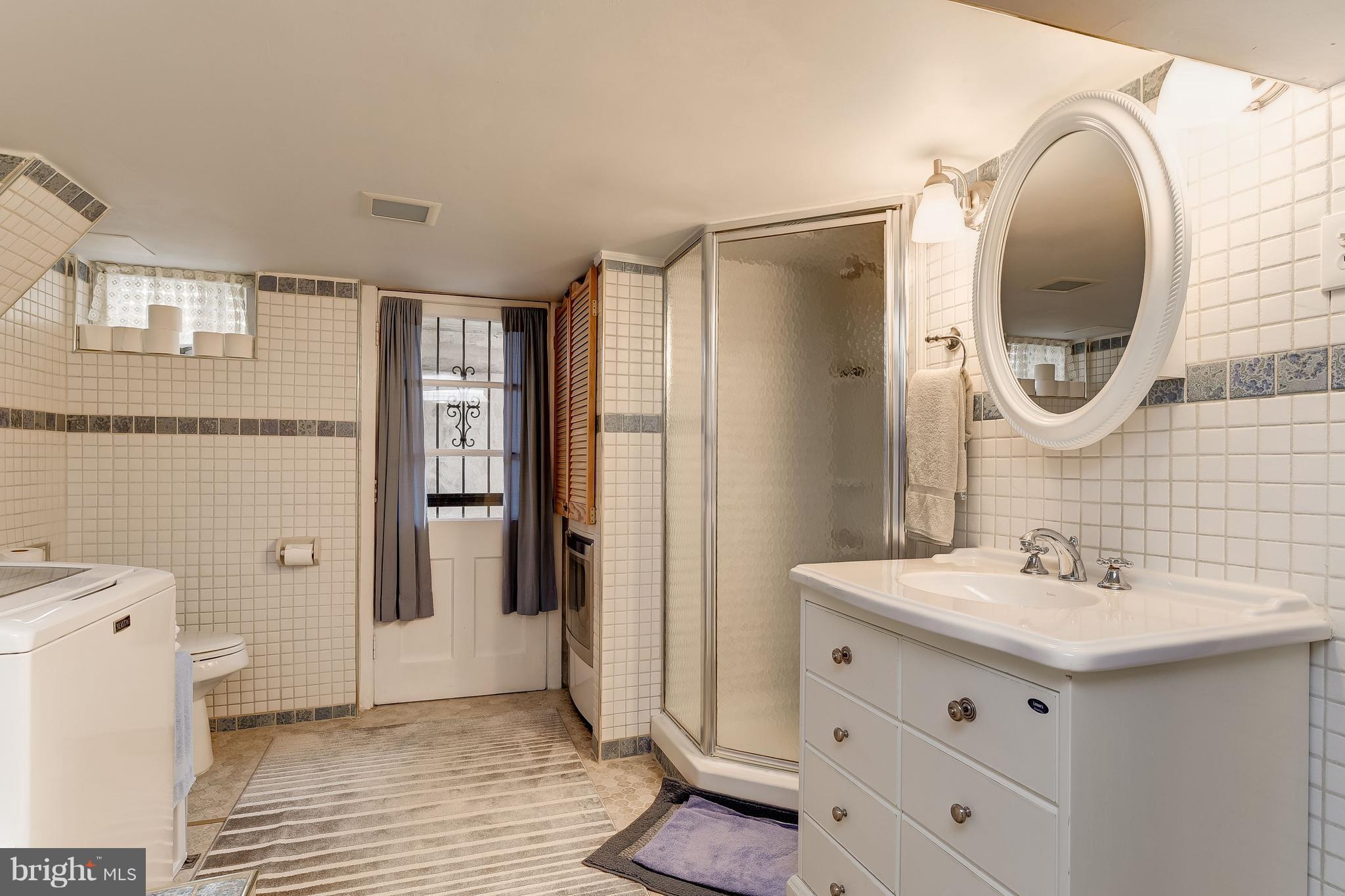 821 Southridge Road Baltimore, MD 21228 - Photo 25 of 30 Second Full Bath