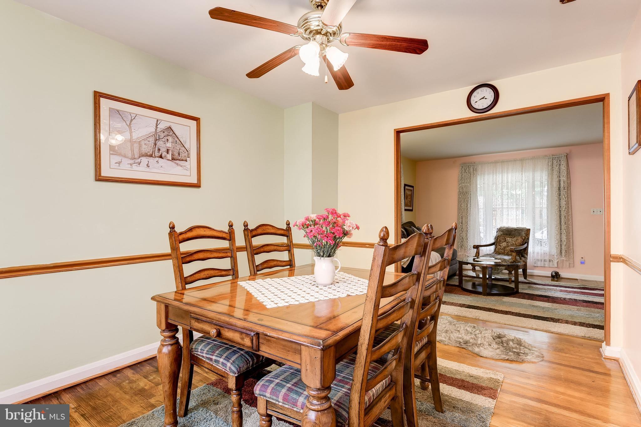821 Southridge Road Baltimore, MD 21228 - Photo 8 of 30 Dining Room