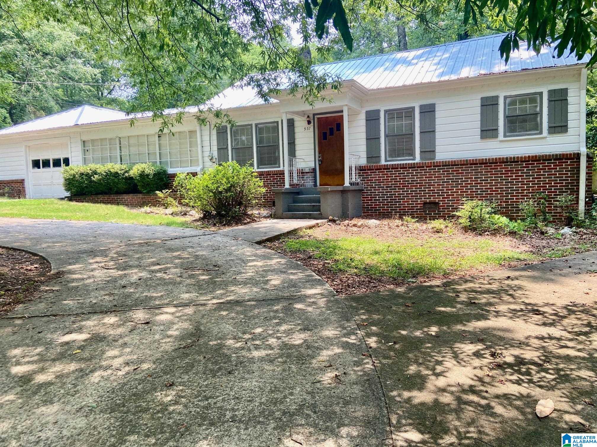 937 Pine Hill Road Birmingham, AL 35235 - Photo 1 of 21