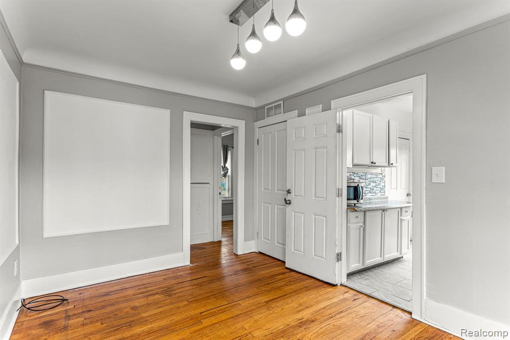 5002 Mead Street Dearborn, MI 48126 - Photo 5 of 26