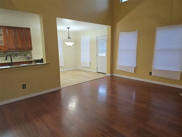 $385,000 | 1088 Magnolia Lane, Cedar Hill, TX 75104