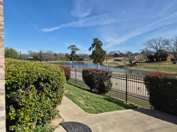 $385,000 | 1088 Magnolia Lane, Cedar Hill, TX 75104