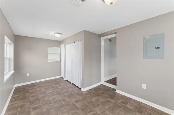$249,999 | 206 West 81st Street, Kansas City, MO 64114