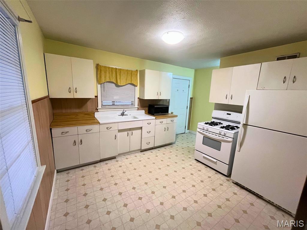 206 North Walnut Street Mount Olive, IL 62069 - Photo 7 of 19