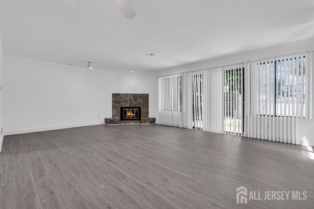 4 Gate House Lane Edison, NJ 08820 - Photo 13 of 37