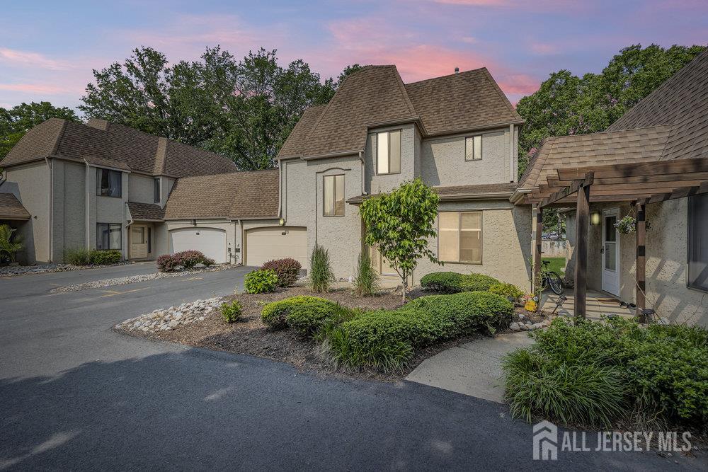 4 Gate House Lane Edison, NJ 08820 - Photo 2 of 37