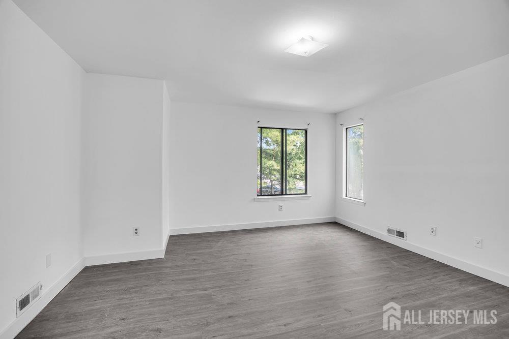 4 Gate House Lane Edison, NJ 08820 - Photo 25 of 37