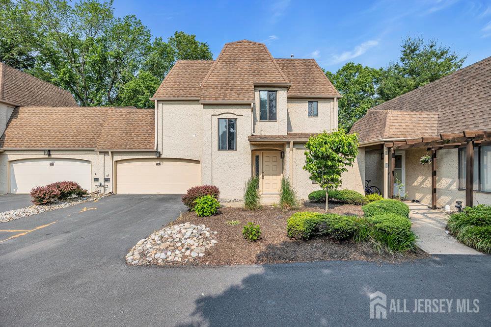 4 Gate House Lane Edison, NJ 08820 - Photo 3 of 37