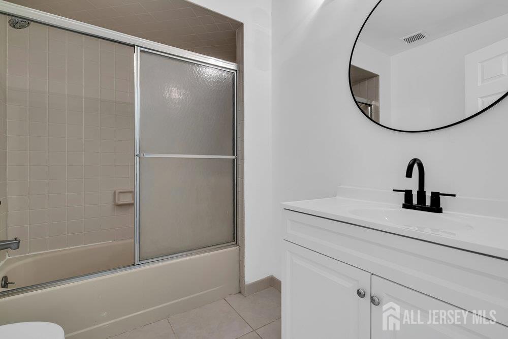4 Gate House Lane Edison, NJ 08820 - Photo 32 of 37