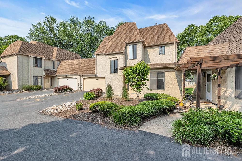 4 Gate House Lane Edison, NJ 08820 - Photo 4 of 37