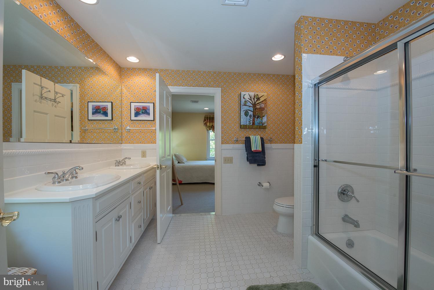 633 Newtown Road Berwyn, PA 19312 - Photo 25 of 46 J&J Bathroom