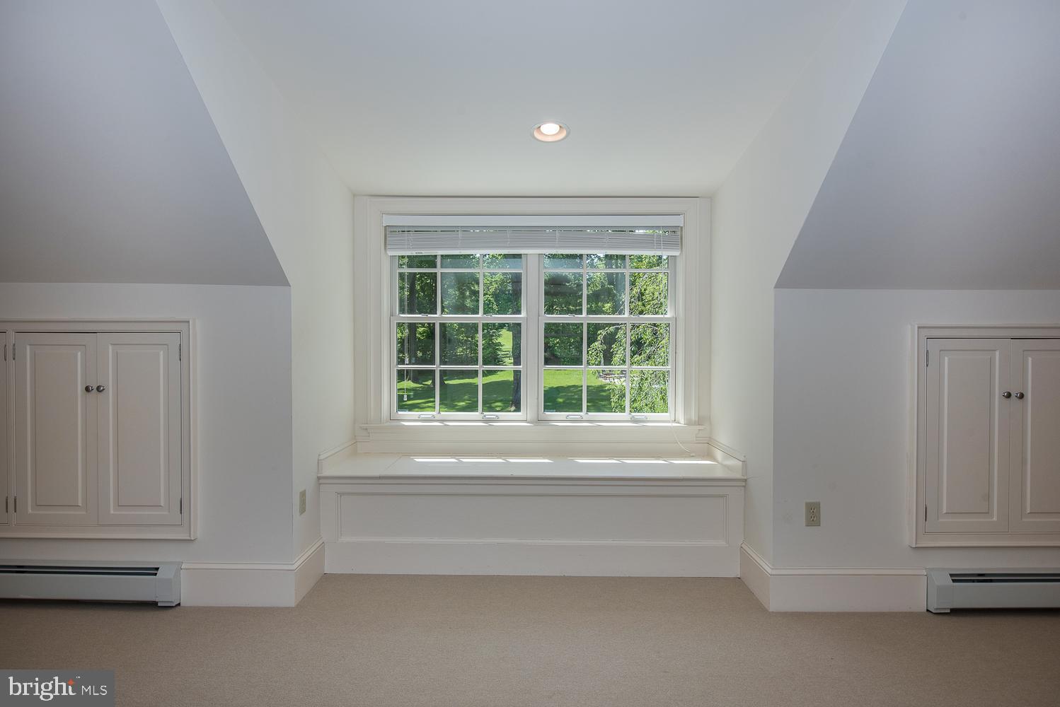 633 Newtown Road Berwyn, PA 19312 - Photo 32 of 46 "Bridge" over porte couchere