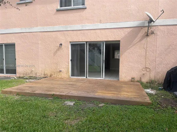 $2,500 | 854 Northwest 208th Drive, Unit 854, Pembroke Pines, FL 33029