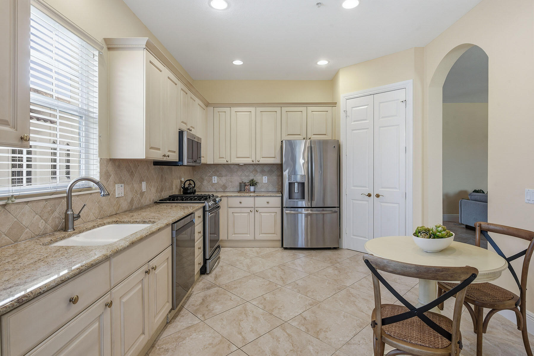 9106 Cascada Way, Unit 202 Naples, FL 34114 - Photo 8 of 47 225067325cc