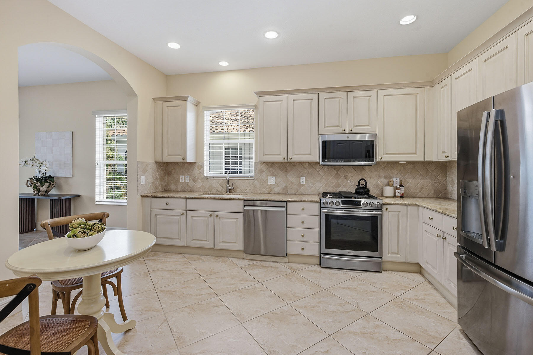 9106 Cascada Way, Unit 202 Naples, FL 34114 - Photo 9 of 47 225067325d