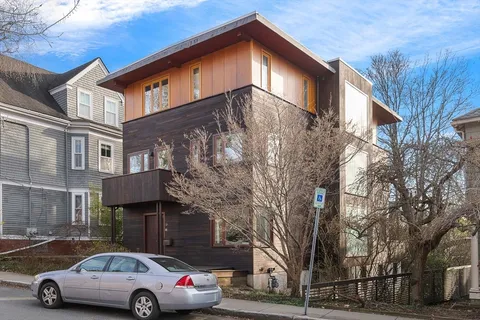 $4,000,000 | 10 Newell Street, Cambridge, MA 02140