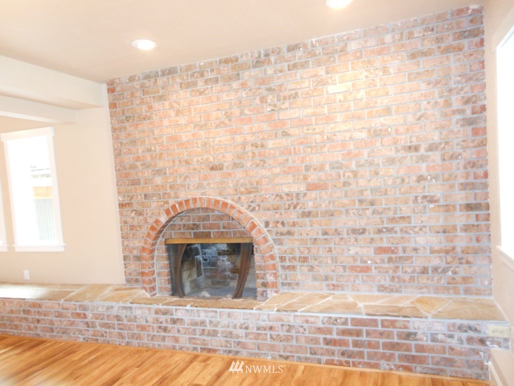 10723 Northeast 189th Street Bothell, WA 98011 - Photo 17 of 23