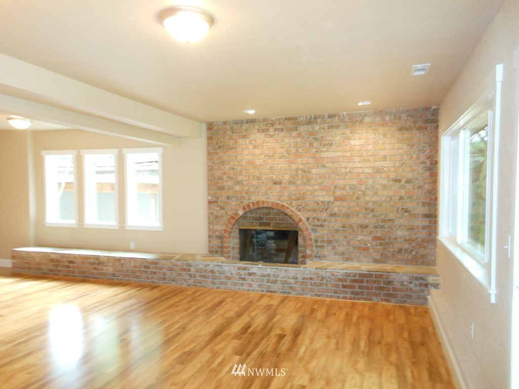 10723 Northeast 189th Street Bothell, WA 98011 - Photo 18 of 23