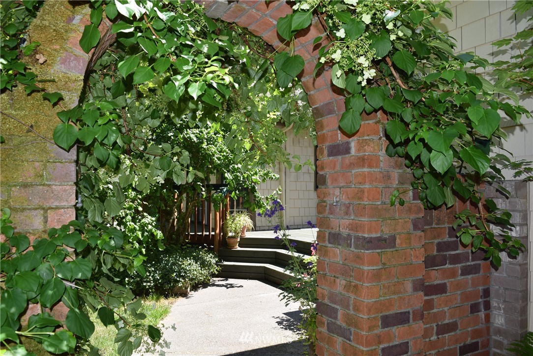 624 Billy Smith Road Port Angeles, WA 98362 - Photo 3 of 23 Gallery Image 3