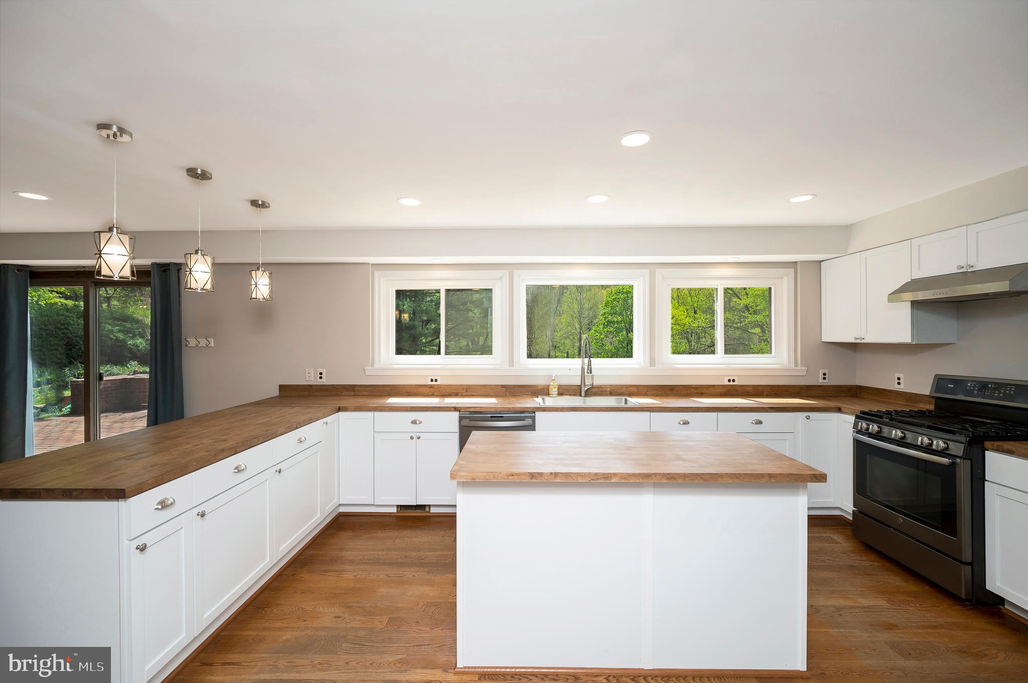 3195 Fiery Run Road Markham, VA 22643 - Photo 13 of 126 a kitchen with sink stove and cabinets