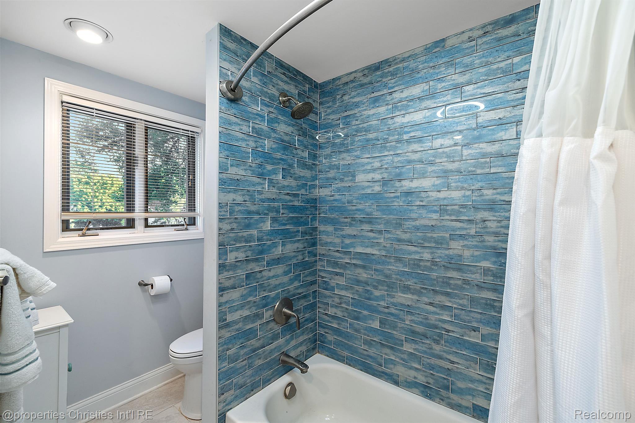 3935 Pitt Road Waterford, MI 48328 - Photo 29 of 59 Gallery Image 29